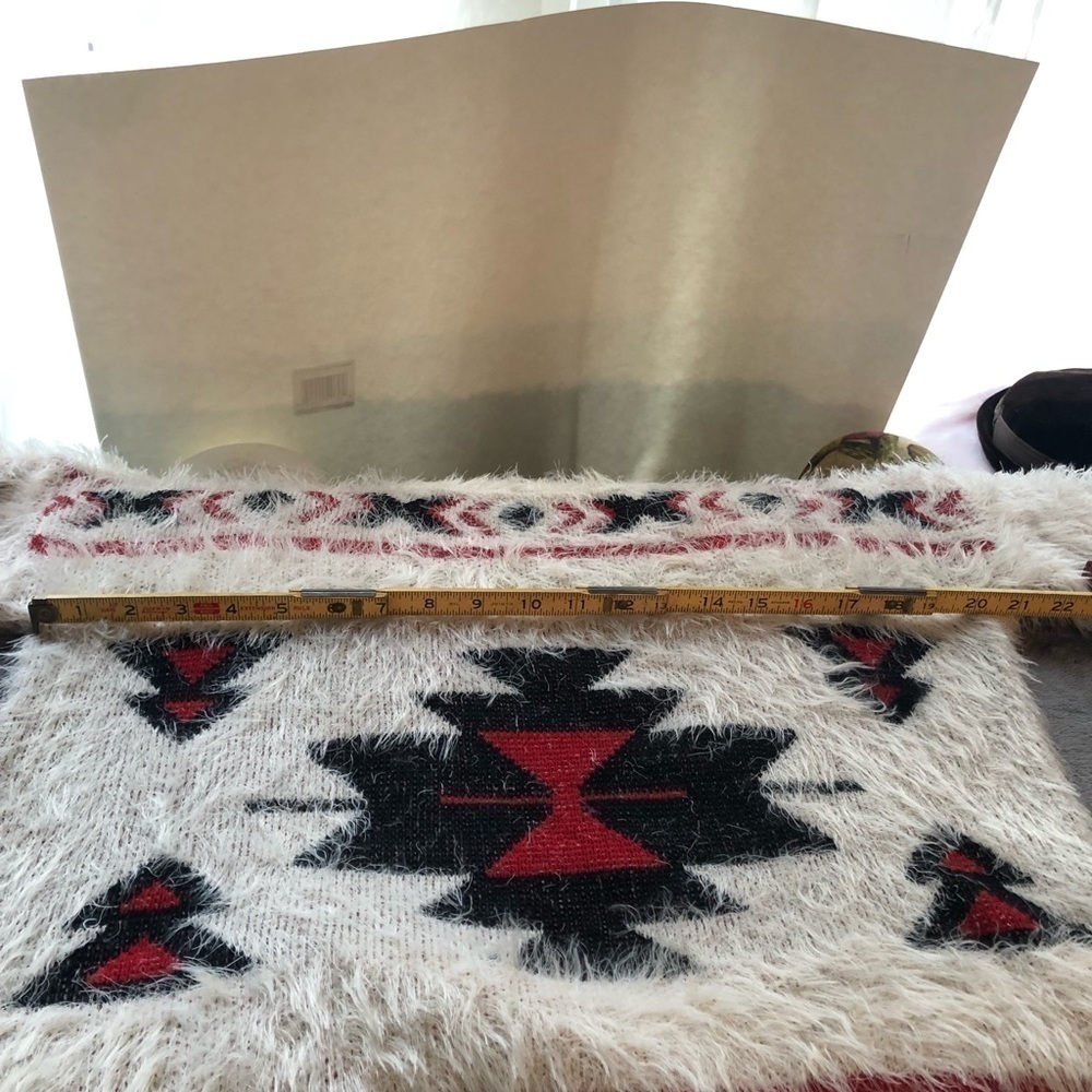 𝅺CECICO Aztec boho shaggy soft Long‎ sleeve sweater size small oversize #w1022 - Picture 7 of 10